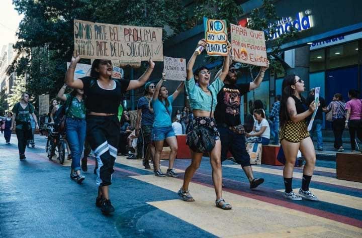 Huelga por el clima/ Primera manifestación planetaria de la humanidad