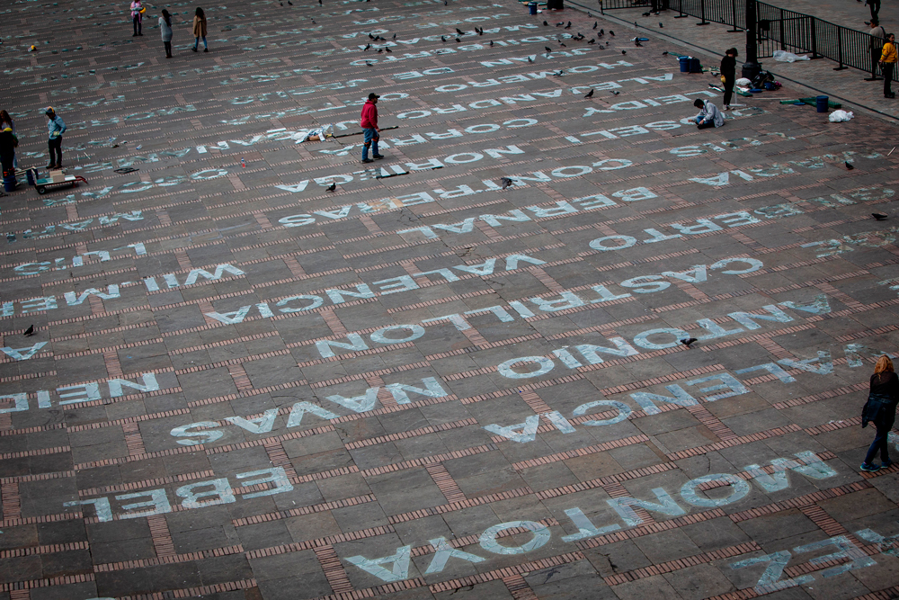 Doris Salcedo (1958, Bogotá)
