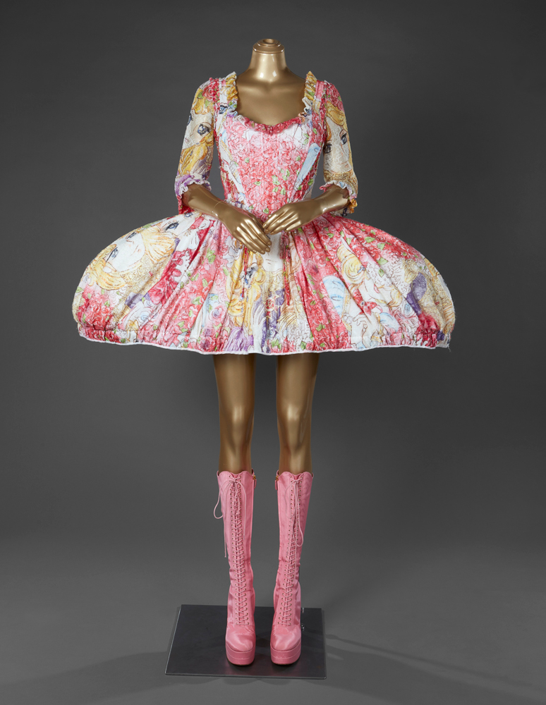 Vestido de la colección Moschino, Otoño 2020.